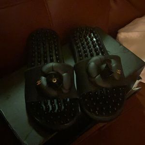 Chanel slides